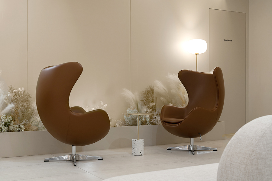 Waiting Room - AllLitingLifting Clinic