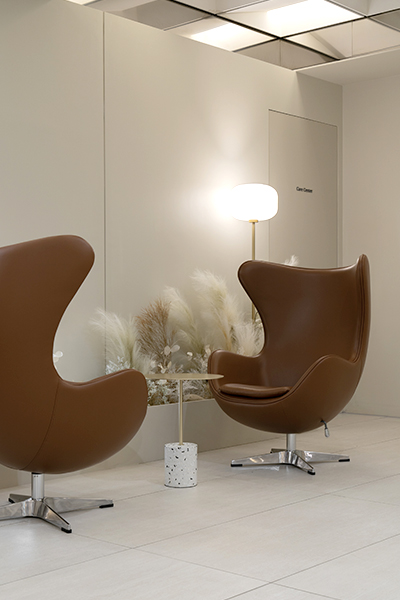 Waiting Room - AllLitingLifting Clinic